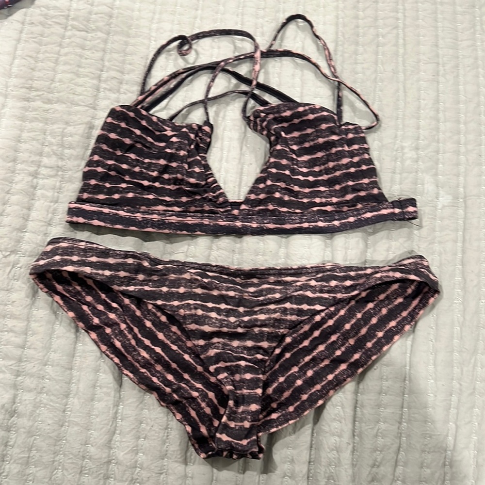 RVCA cheeky bikini size medium